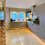 Yose - 160 M2 Na Wylacznosc * 포즈난